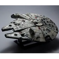 Star Wars - Faucon Millénium Model Kit PG